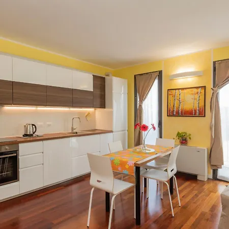 Xenia Apartments - Cozy Studio 10 Min From Linate Milan Exterior photo