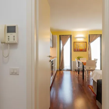 Xenia Apartments - Cozy Studio 10 Min From Linate Milan Exterior photo